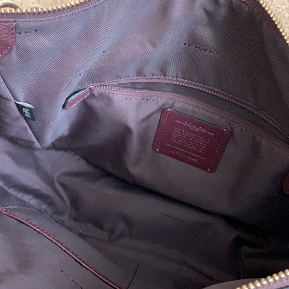 Coach - Picture 8 of 9